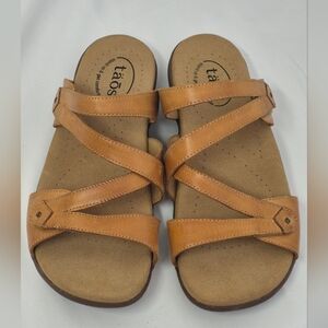 TAOS – Double U Leather Slide Sandals Caramel – Women’s 9